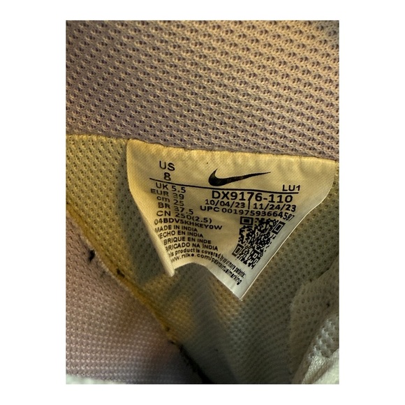 Nike DX91776-110 Womens Gamma Force Sneakers Shoes Ivory Lilac Bloom 8 - Picture 6 of 9